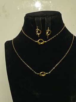 Necklace set